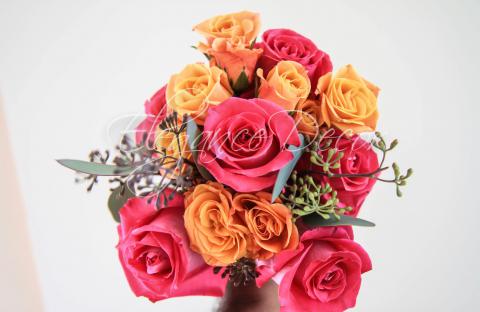 Pink Orange Peach Rose Bouquet- Decor For an Indian Wedding By Elegance Decor 847-791-0397 contact@elegance-decor.com- Serving the Midwest (Chicago, Iowa, Michigan, Ohio, Indiana)